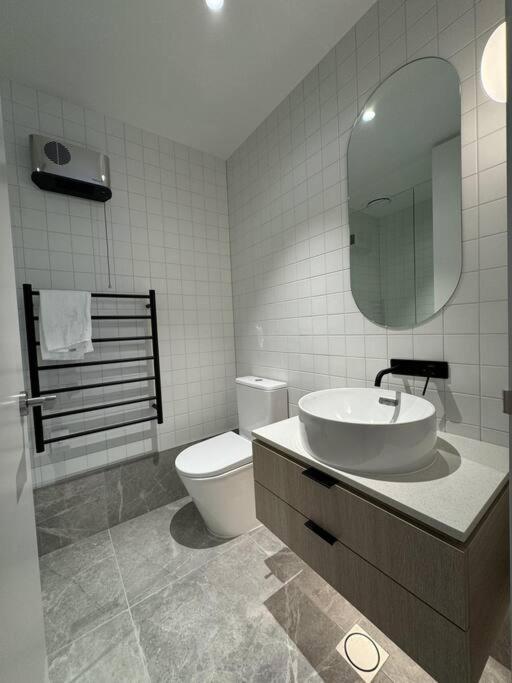 Black-Luxe Living In The Heart Of City Apartment ไครสต์เชิร์ช ภายนอก รูปภาพ
